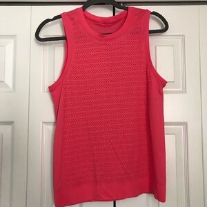 Lululemon breeze by tank sz 6 Sonic Pink!!